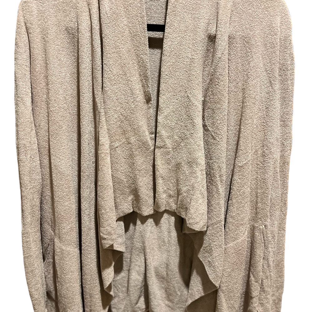 234. WOMENS BAREFOOT DREAMS S/M DETAIL SWEATER - Picture 3 of 4